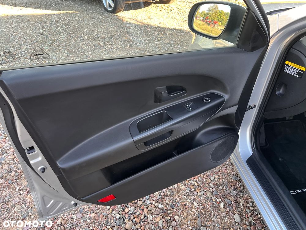 Kia Ceed 1.4 Comfort + - 24