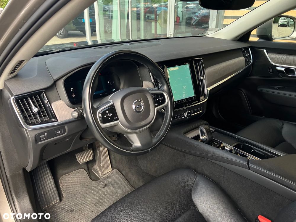 Volvo V90 Cross Country B5 D AWD Momentum Pro - 36