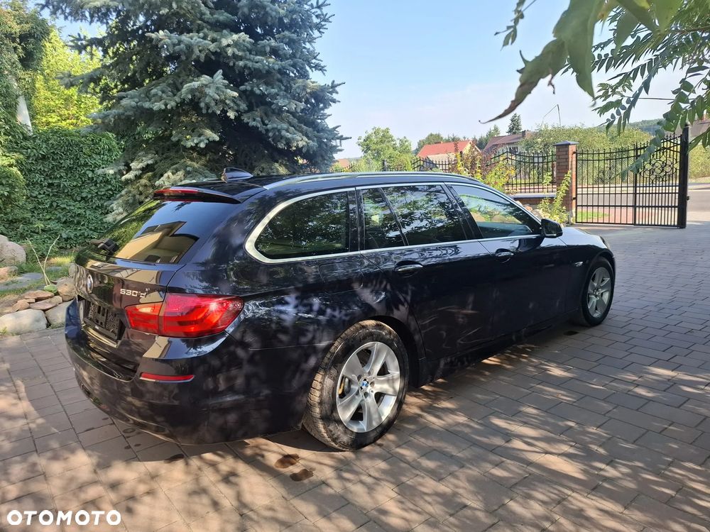 BMW Seria 5 530d xDrive - 2