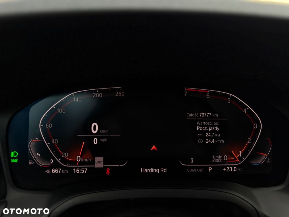 BMW Seria 3 330i xDrive Luxury Line - 17
