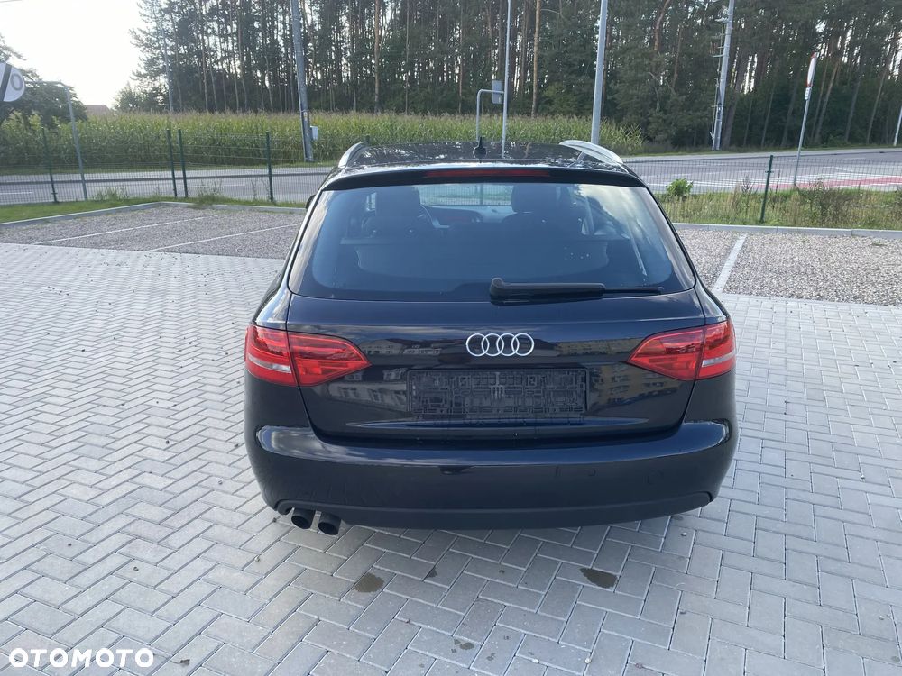 Audi A4 Avant - 4
