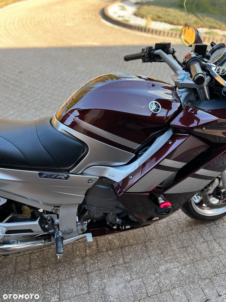 Yamaha FJR - 26