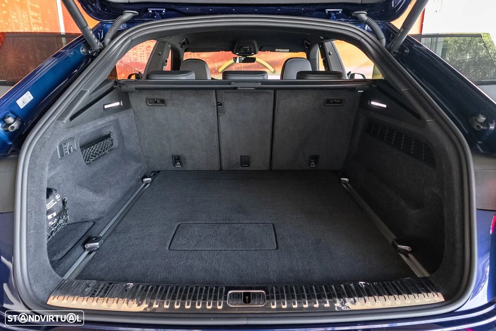 Audi Q8 60 TFSIe quattro S line Tiptronic - 32