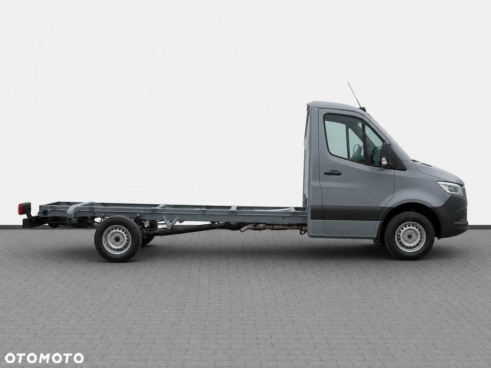 Mercedes-Benz Sprinter - 6