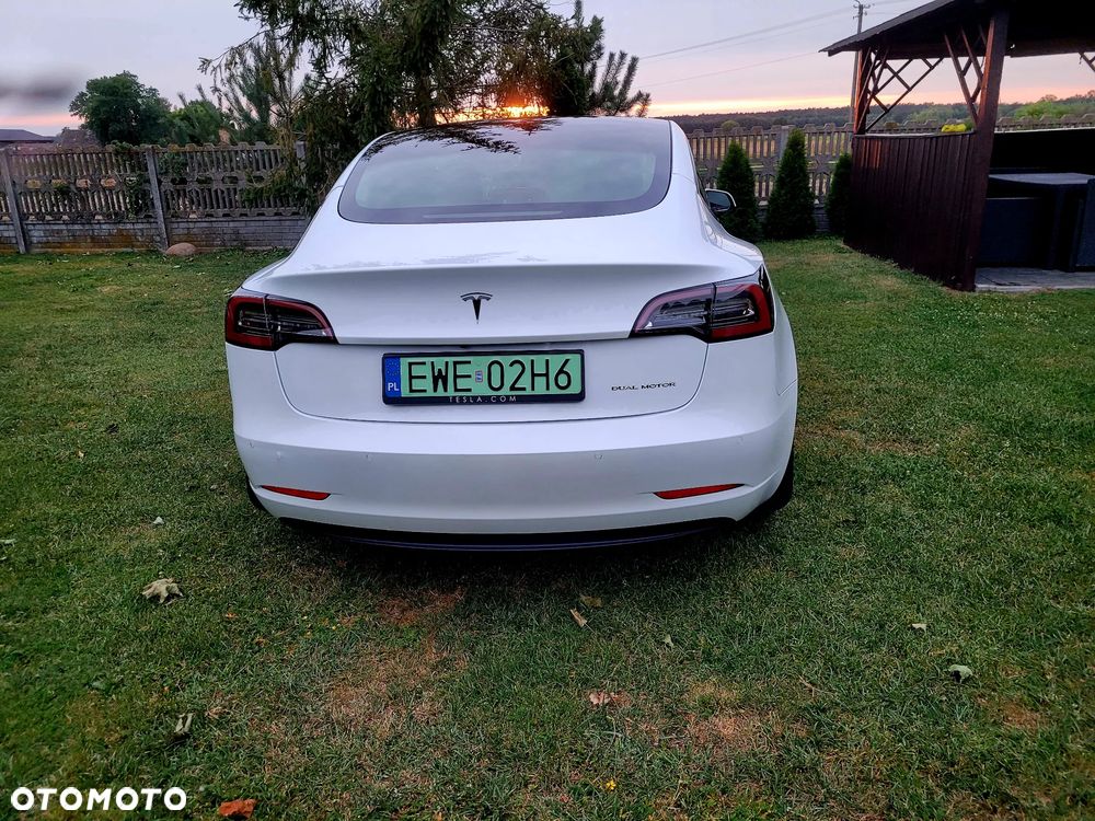 Tesla Model 3 - 24