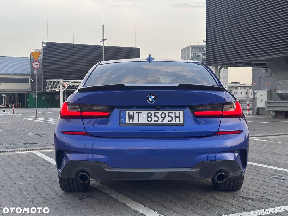 BMW Seria 3 330i xDrive M Sport - 11
