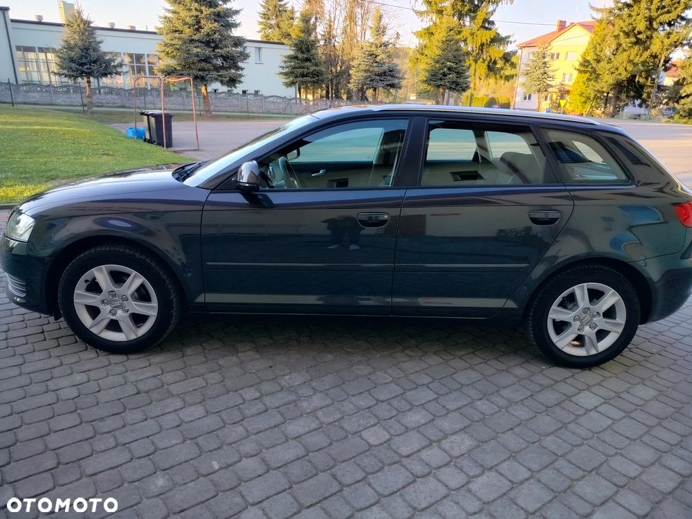 Audi A3 Sportback 1.6 Attraction - 11