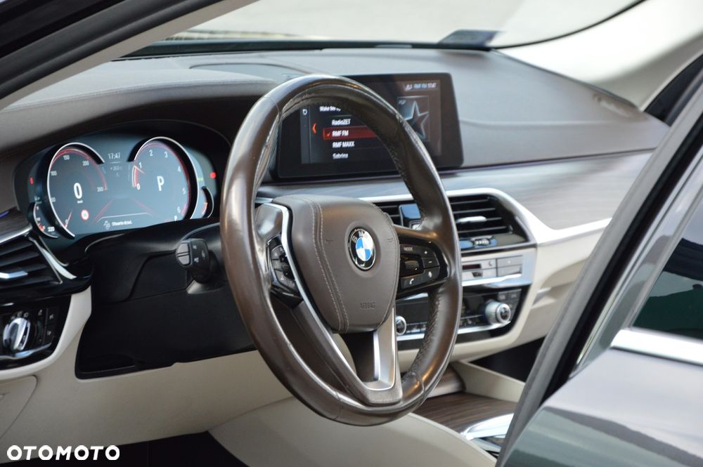 BMW Seria 5 520d xDrive Luxury Line - 20