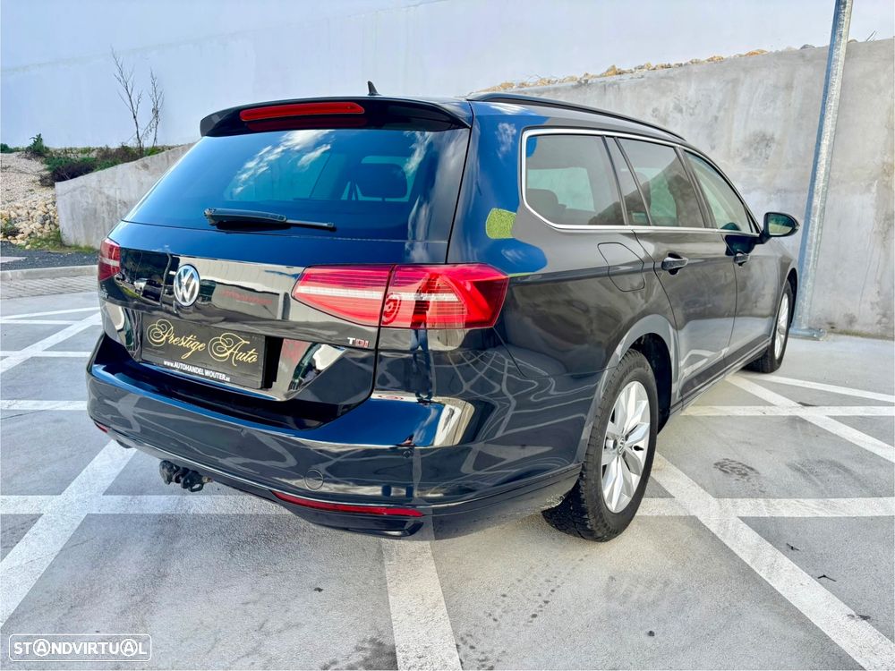 VW Passat Variant 1.6 TDI Highline - 16