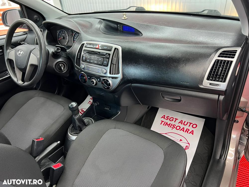 Hyundai i20 - 11