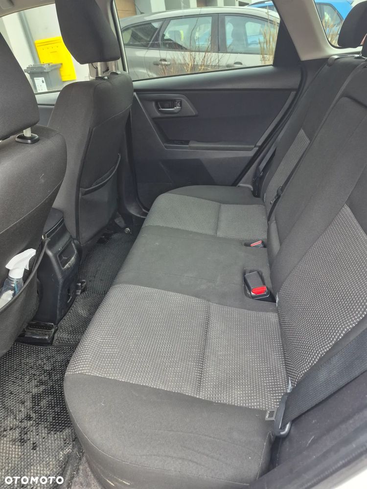 Toyota Auris 1.4 D-4D Active - 3