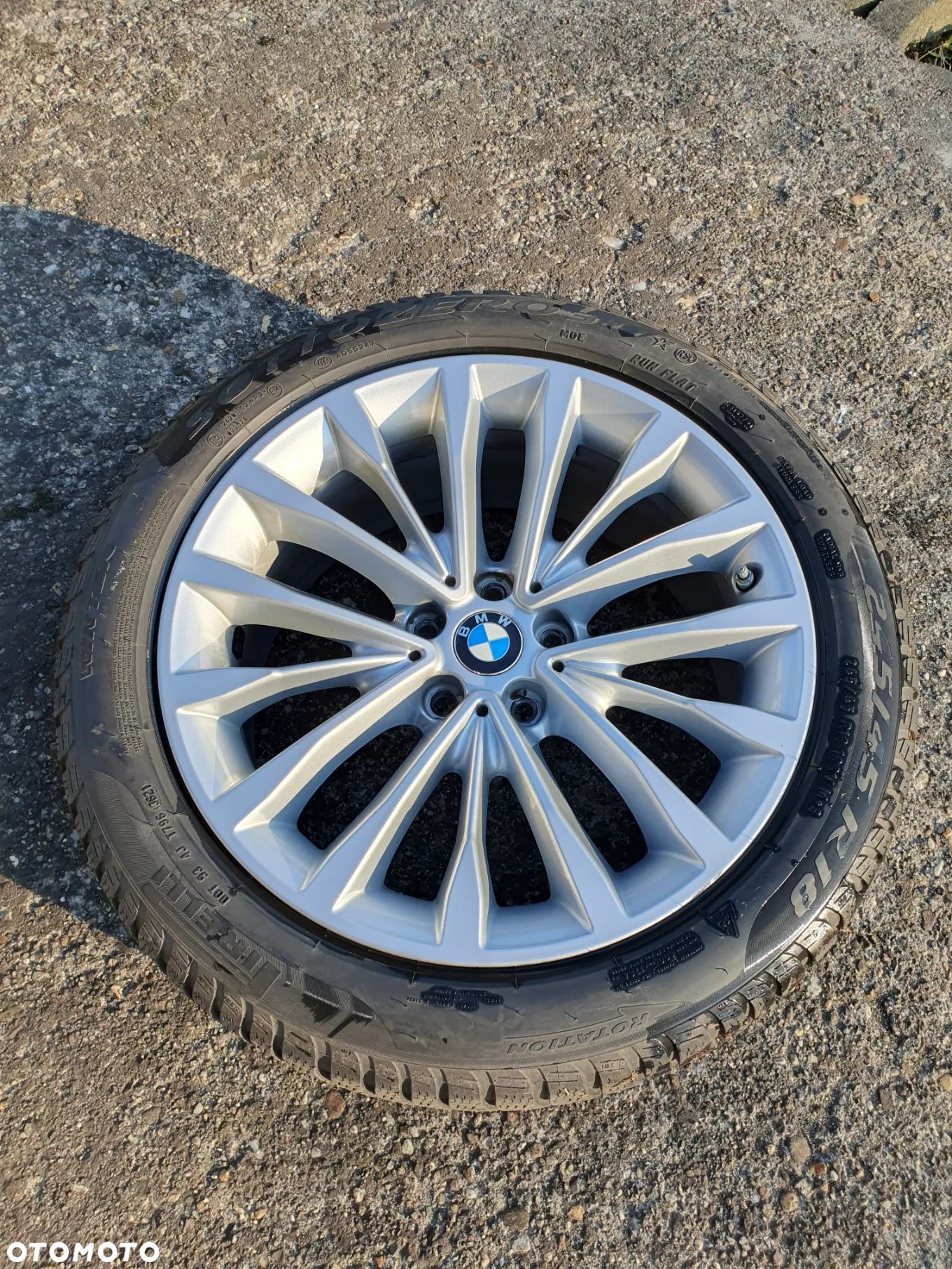 BMW 5 G30 G31, komplet - oryginalne aluminiowe felgi i opony zimowe Pirelli Sottozero 3 Run Flat - 1