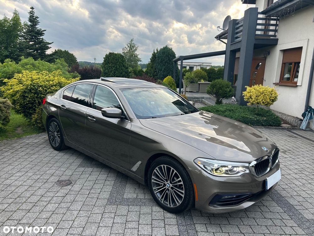 BMW Seria 5 540i xDrive Luxury Line sport - 11