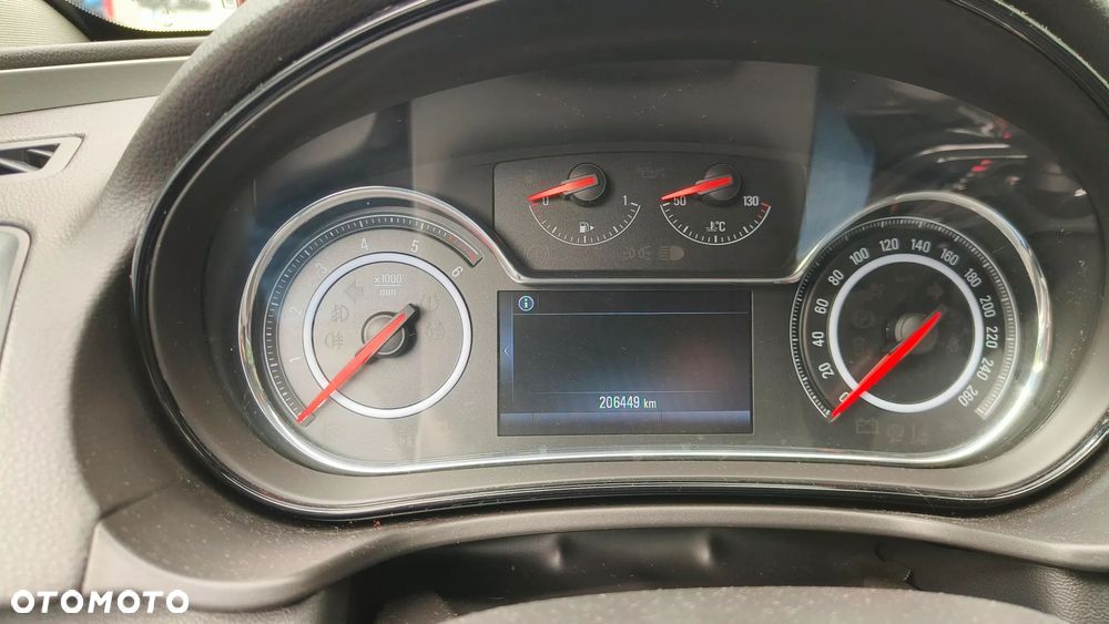Opel Insignia 2.0 CDTI automatik Business Edition - 32
