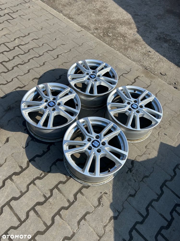 Alufelgi Seat Leon III IV Cupra 17 cali 5x112 Volkswagen Skoa Audi  Golf 7 8 A3 8V 8Y Octavia III IV - 1