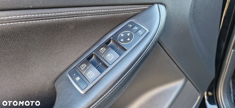 Infiniti Q30 - 17
