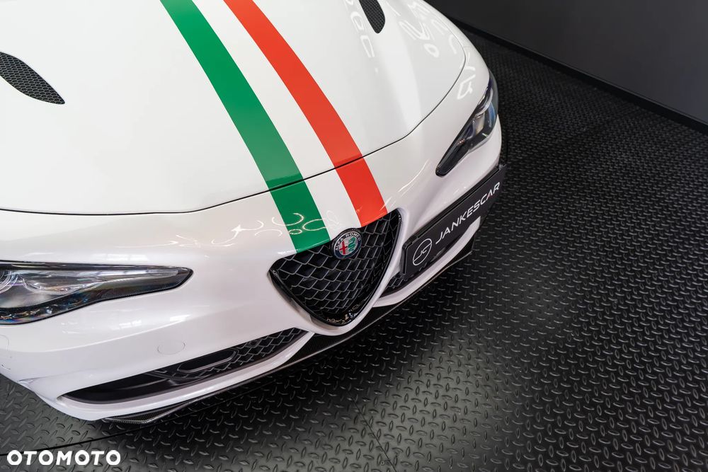 Alfa Romeo Giulia 2.9 Bi Turbo V6 Quadrifoglio - 12