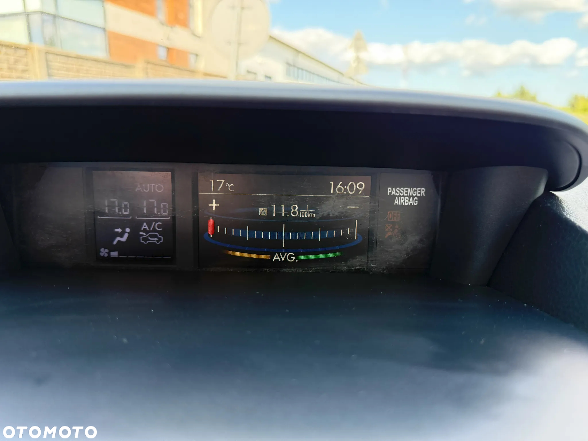 Subaru Forester 2.0i Comfort Lineartronic - 35
