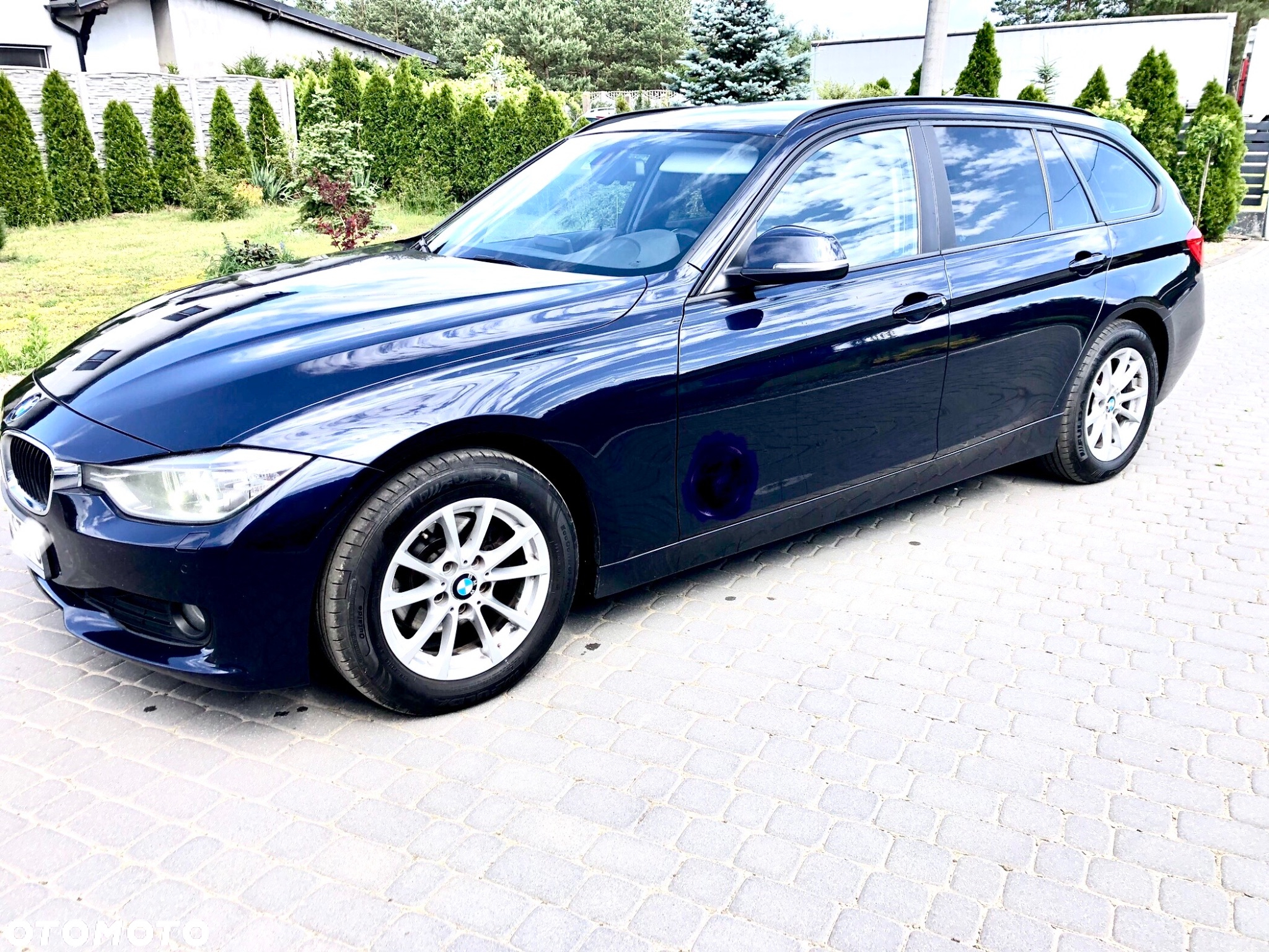 BMW Seria 3 318d Touring - 2