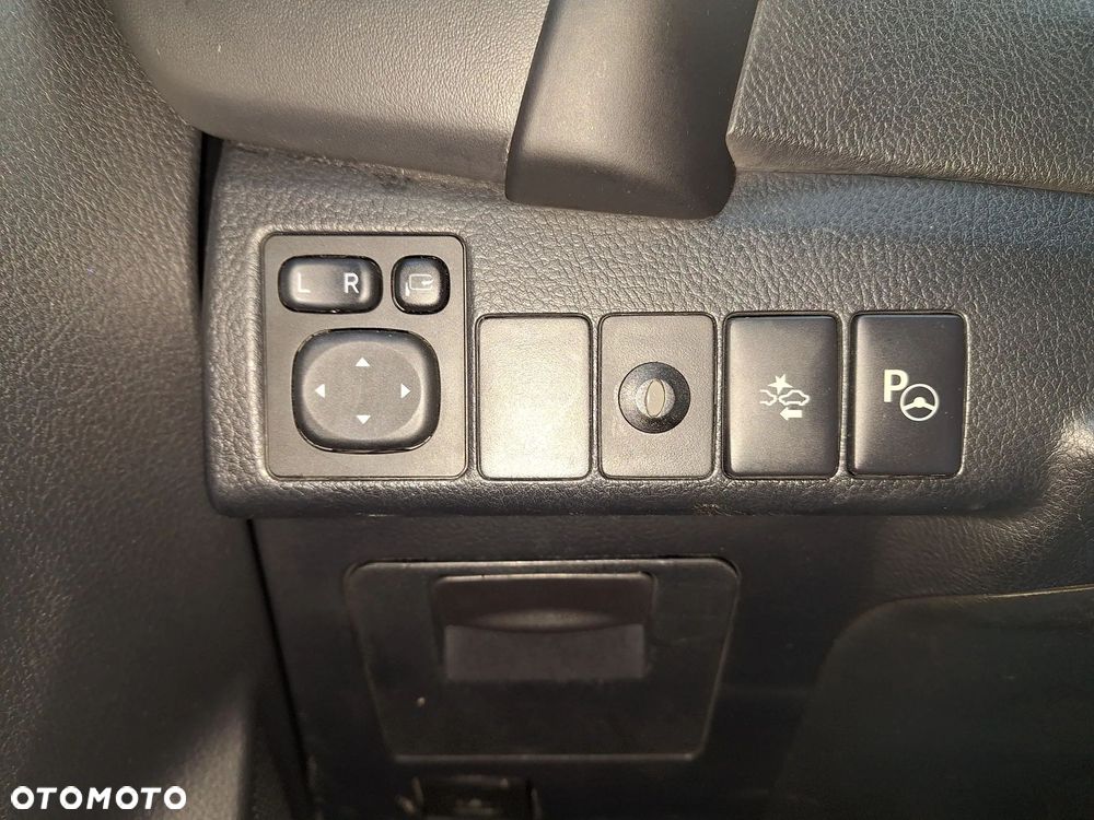 Toyota Corolla 1.6 Active EU6 - 14