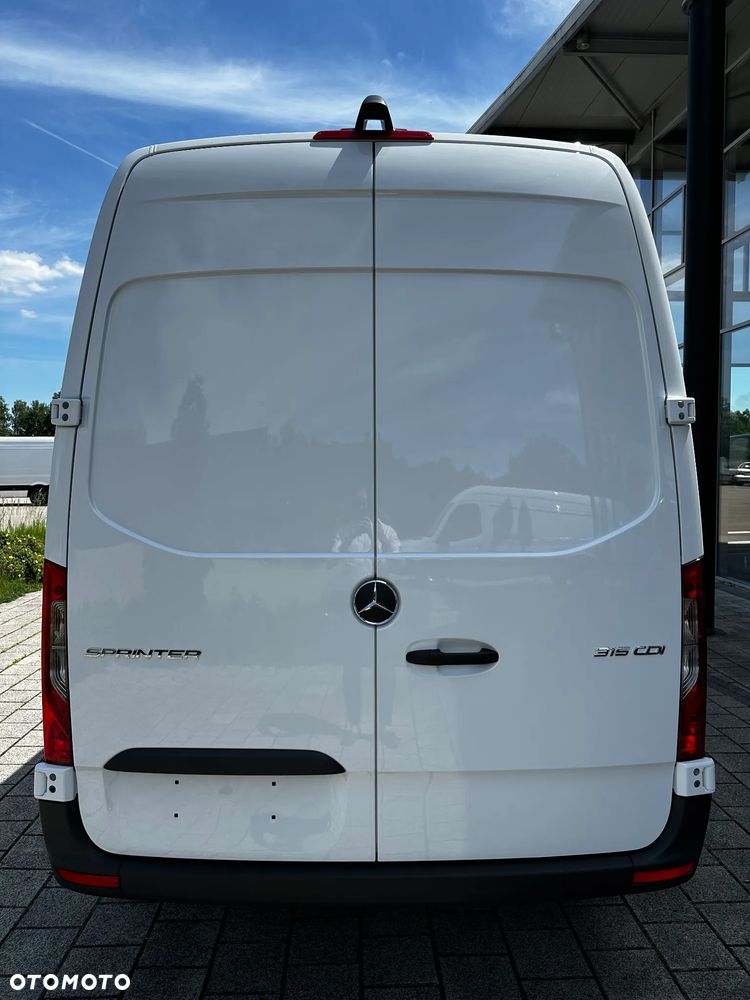 Mercedes-Benz Sprinter - 8