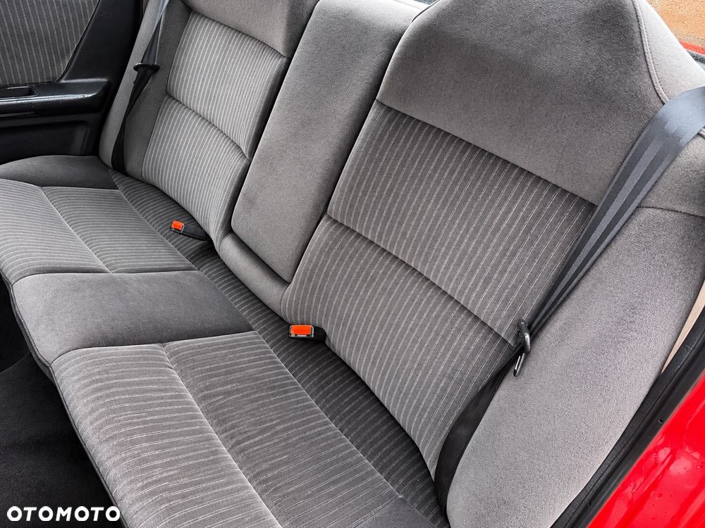 Audi 90 2.0 - 14