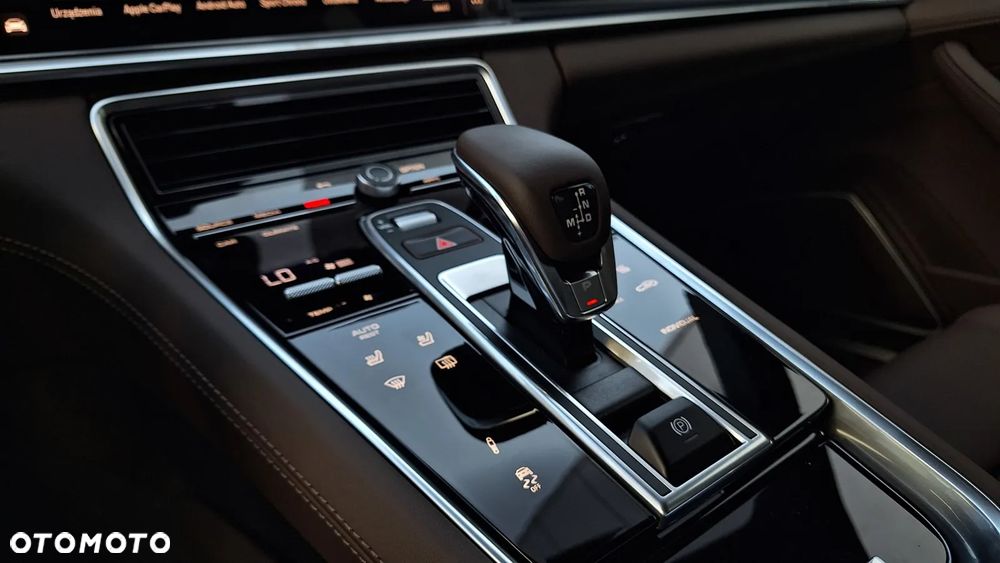 Porsche Panamera 4 E-Hybrid - 29
