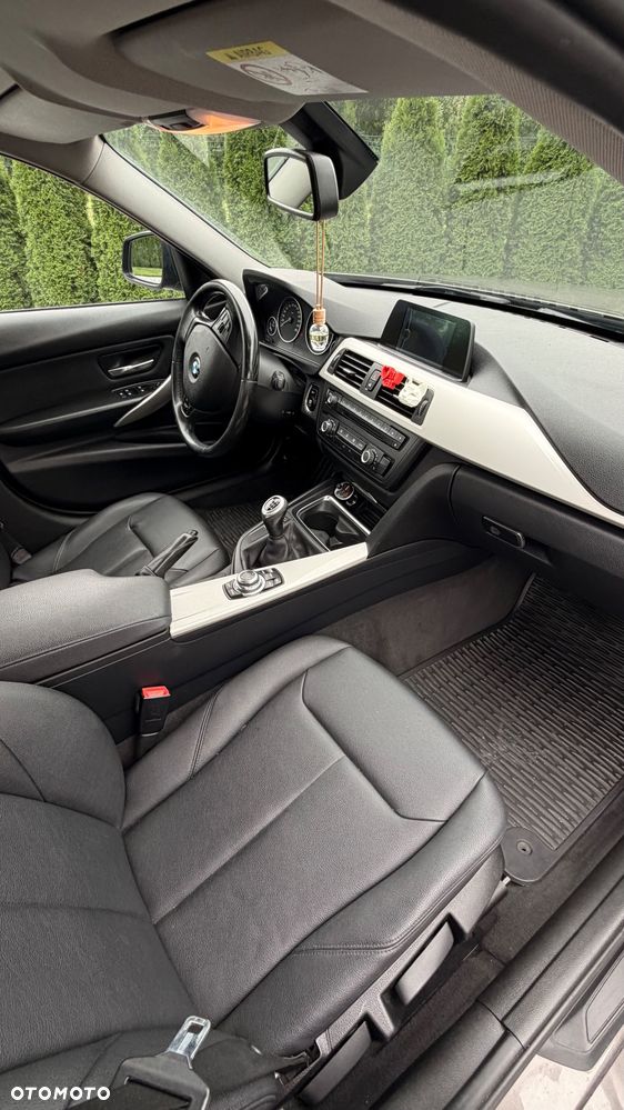 BMW Seria 3 316d - 8