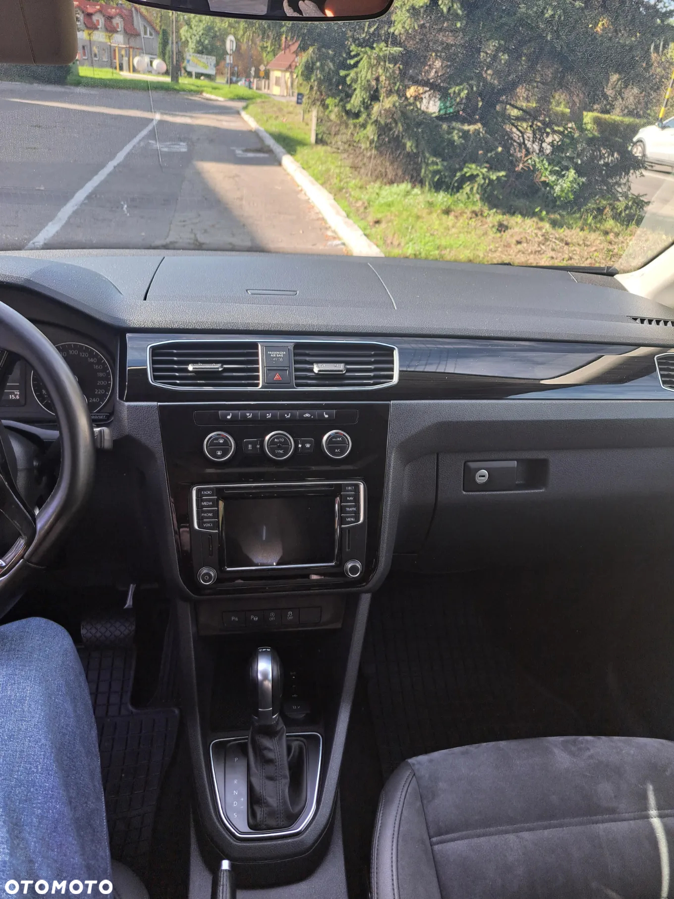 Volkswagen Caddy 2.0 TDI (7-Si.) DSG 4MOTION Maxi Highline - 8