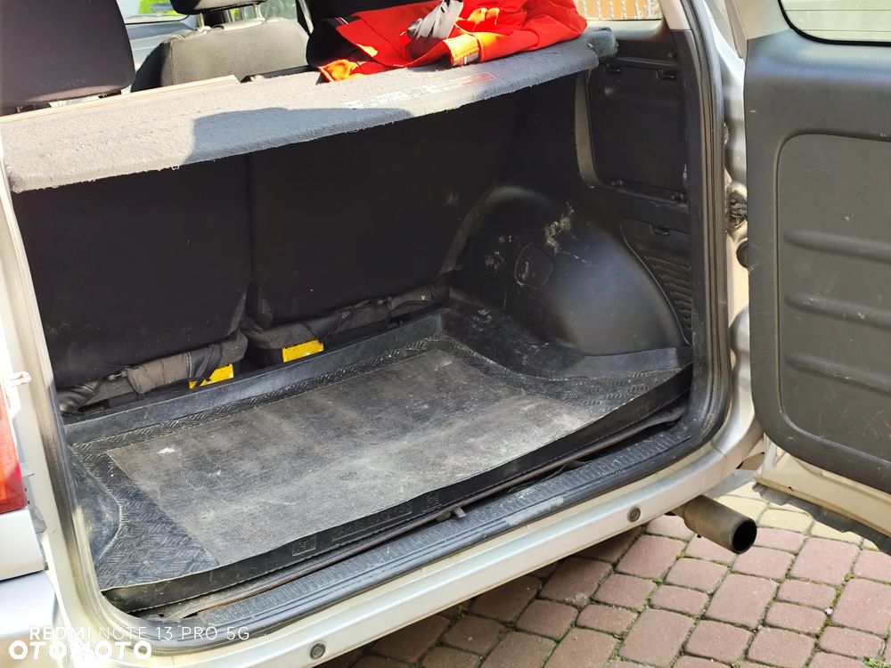 Toyota RAV4 2.0 D-4D 4x4 - 6