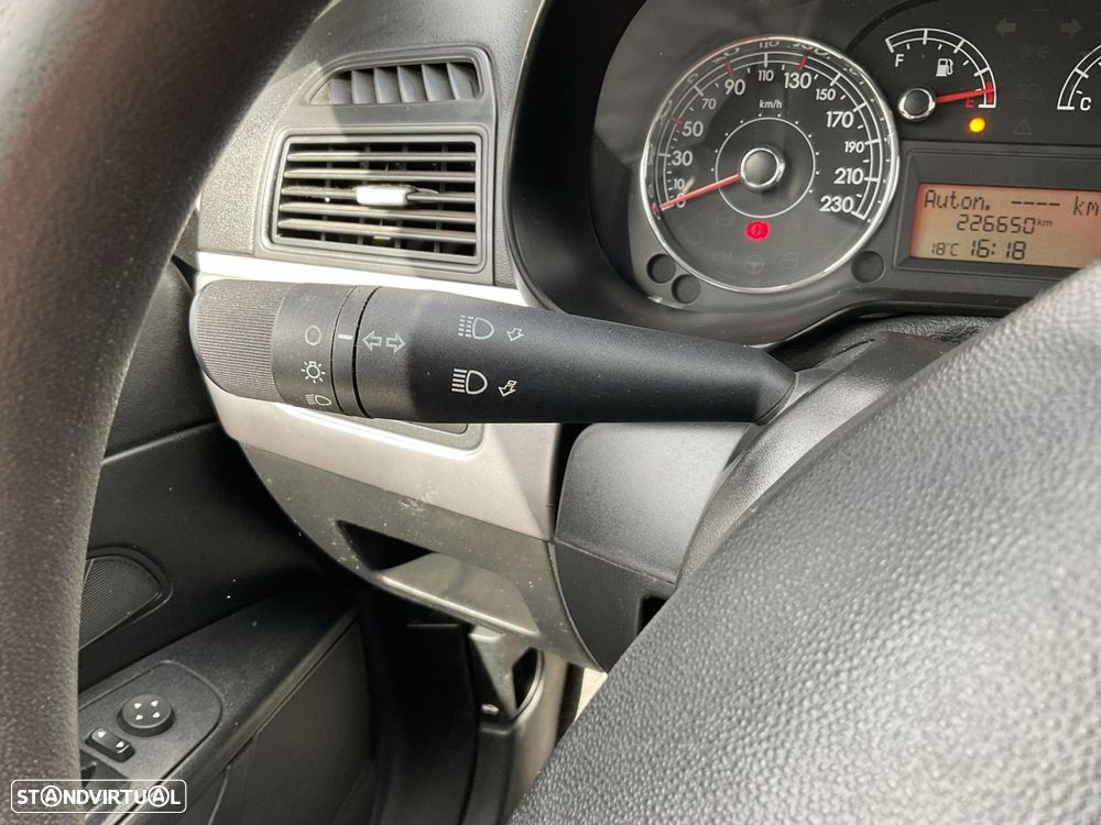 Fiat Punto 1.3 M-Jet Easy S&S - 21