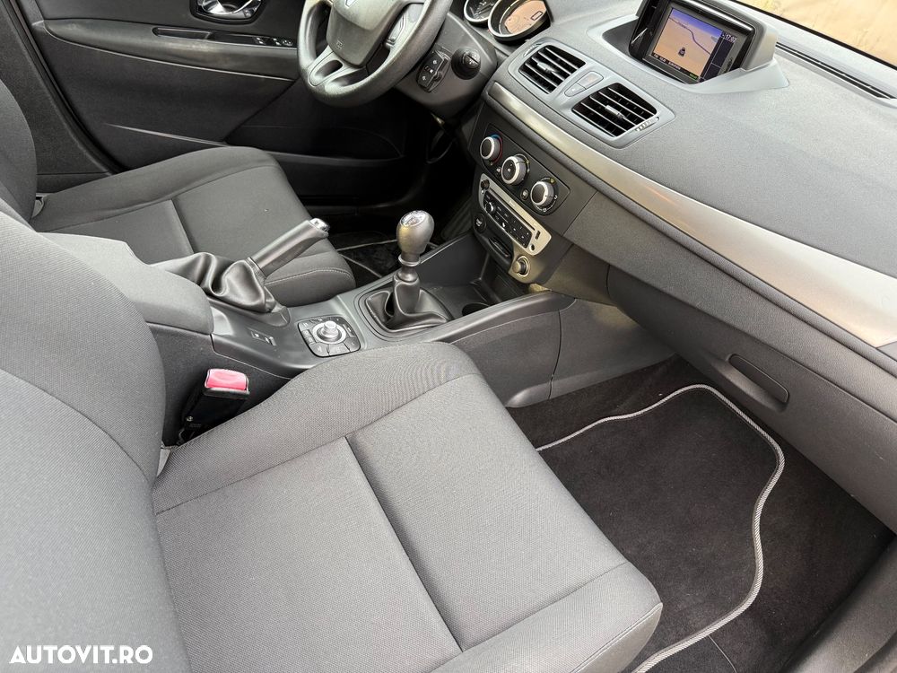 Renault Megane 1.5 dCi Expression - 6
