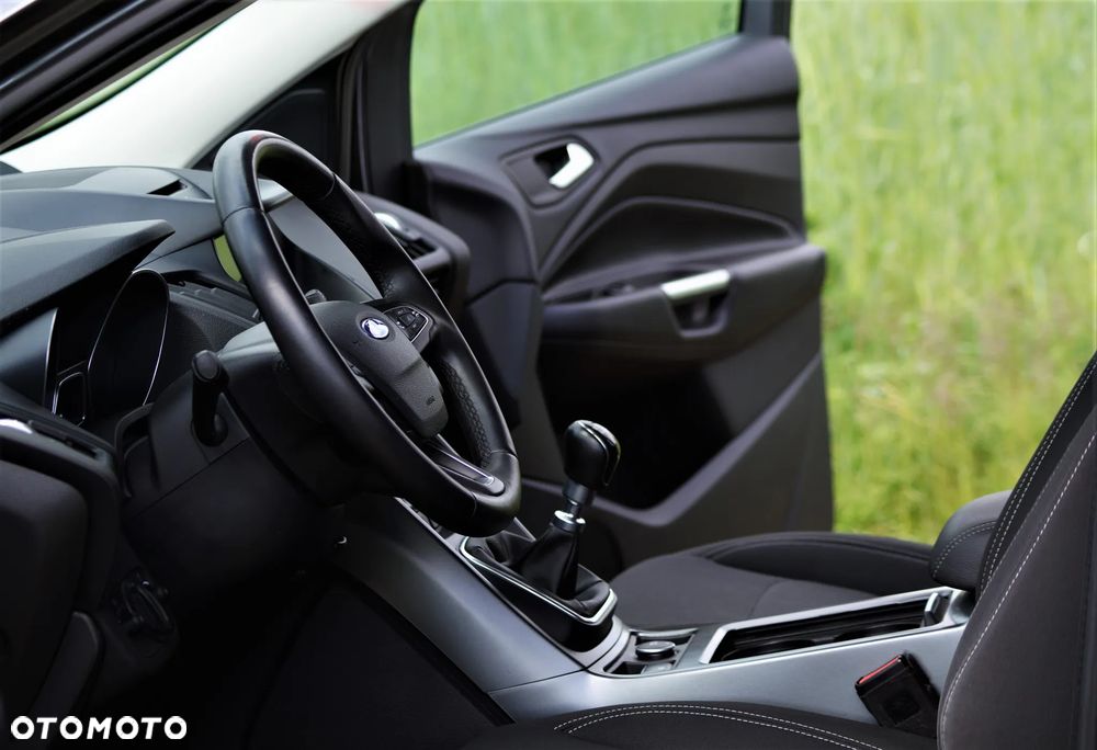 Ford Kuga - 26