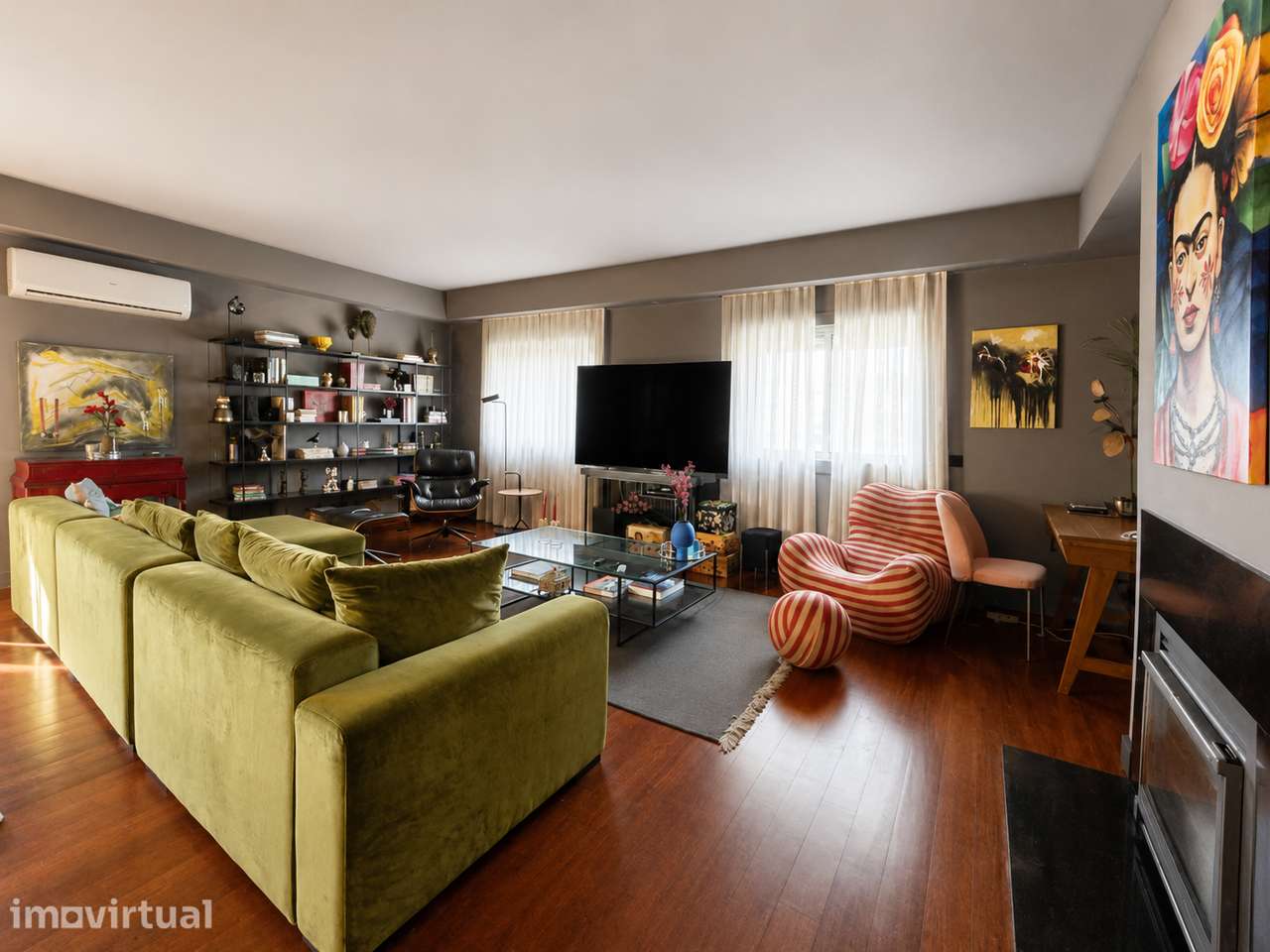 Excecional Penthouse T3 com Terraço Privado e Garagem para 3 Viaturas - Grande imagem: 2/27