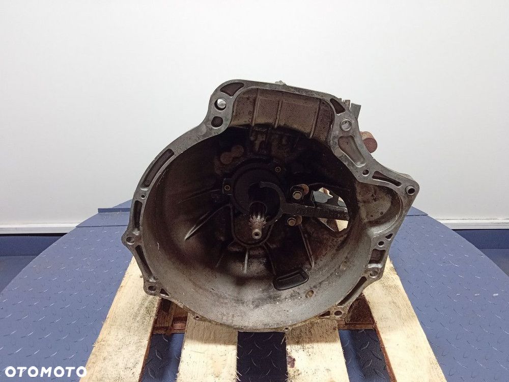 IVECO DAILY 35C13 III 2.8D 125 KM SKRZYNIA MANUALNA 6S300 - 1