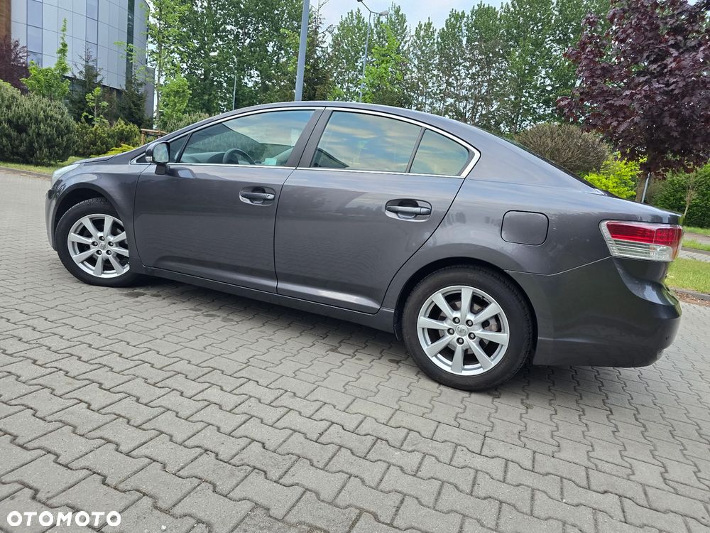Toyota Avensis 2.0 D-4D Luna - 18