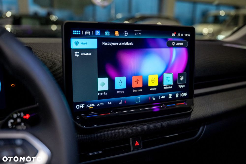 Volkswagen T-Roc - 29