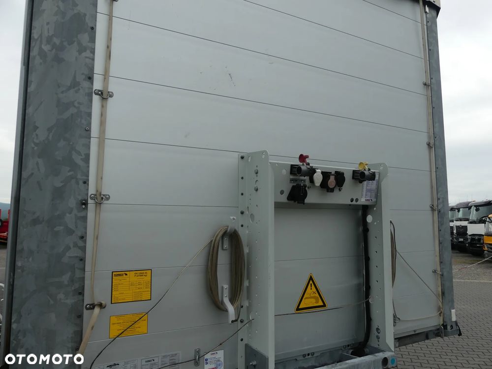 Schmitz Cargobull MEGA / FIRANKA / OŚ PODNOSZONA / OGUMIENIE 80% / - 13