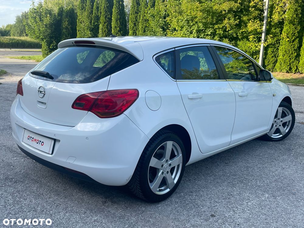 Opel Astra 1.7 CDTI DPF Innovation - 2
