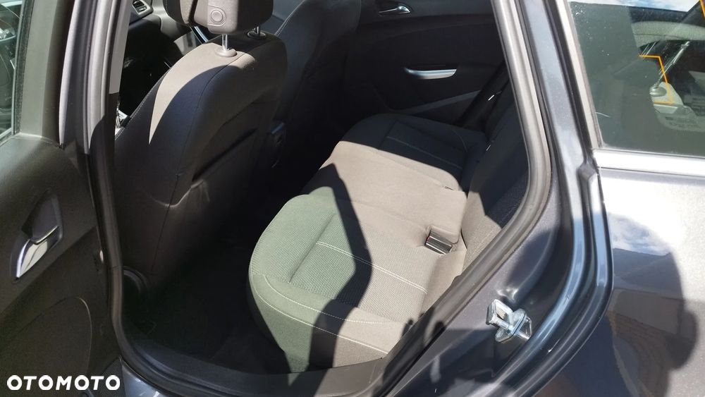Opel Astra 1.4 T Cosmo - 18
