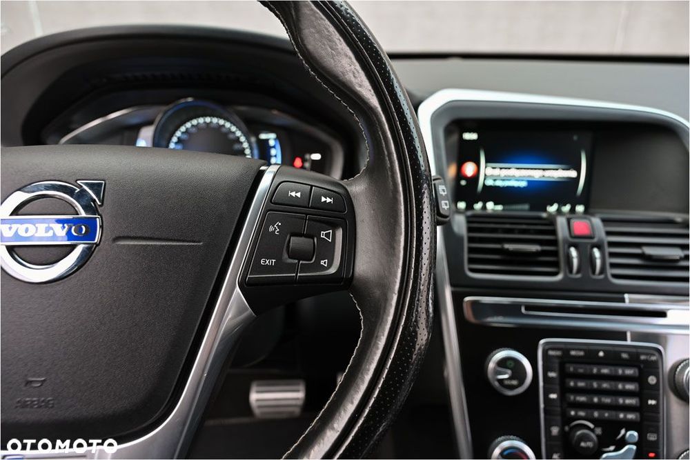 Volvo XC 60 D4 Drive-E R-Design Momentum - 26