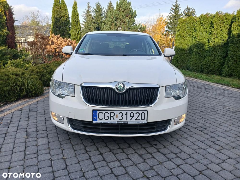 Skoda Superb Combi 2.0 TDI Elegance - 5