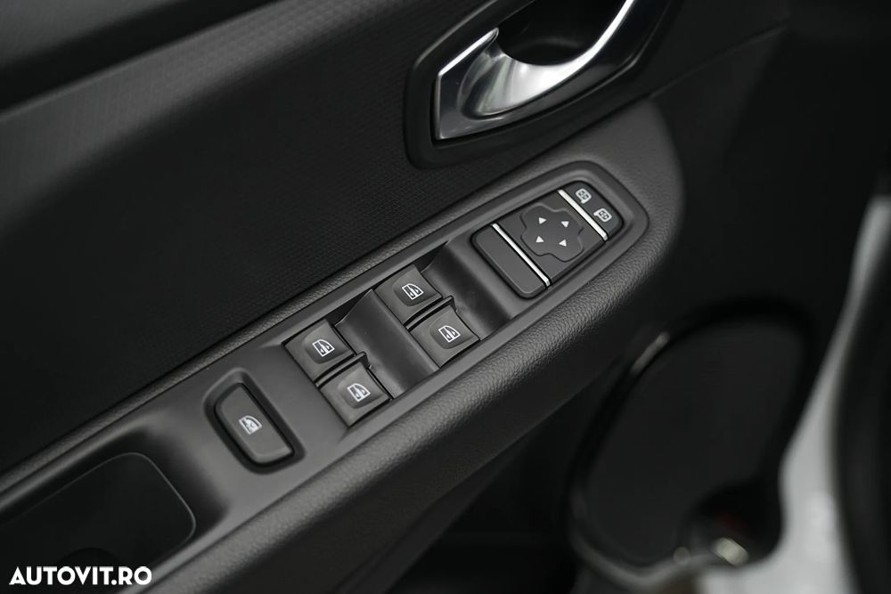 Renault Clio (Energy) TCe 90 Start & Stop LIMITED - 13