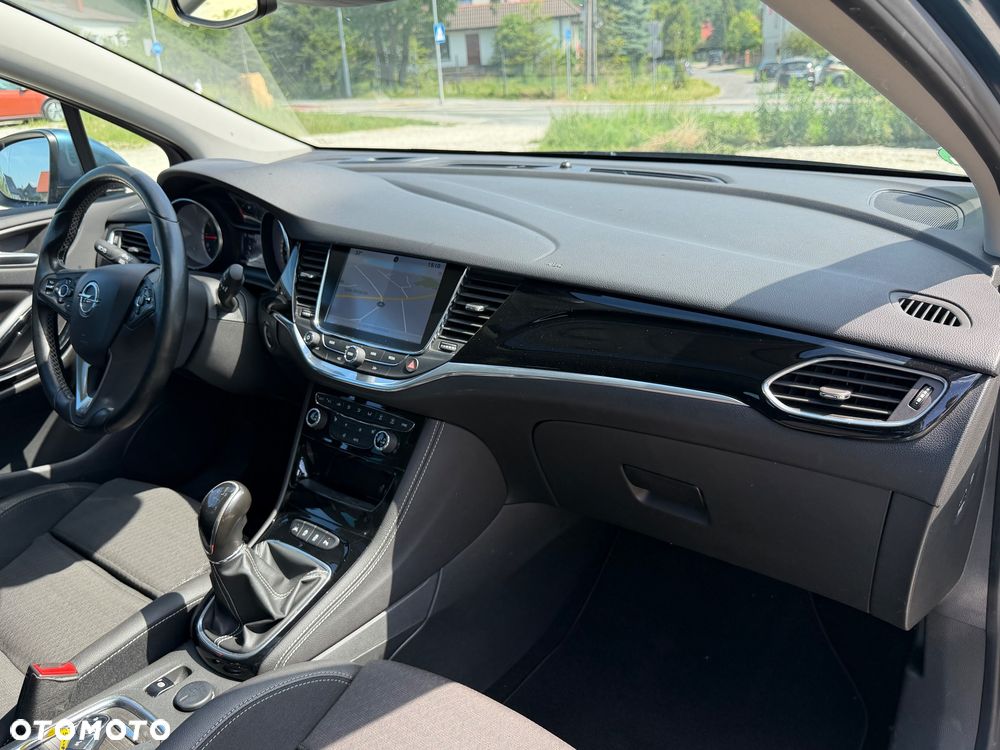 Opel Astra 1.4 T Dynamic S&S - 33