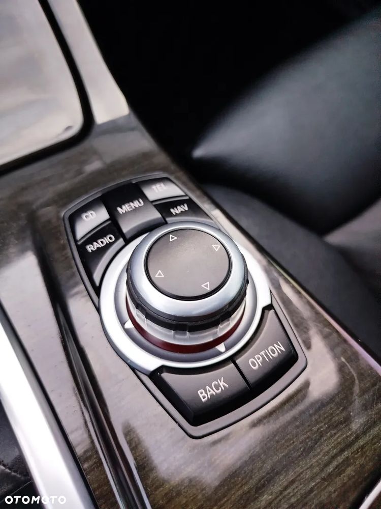 BMW Seria 5 528i - 20