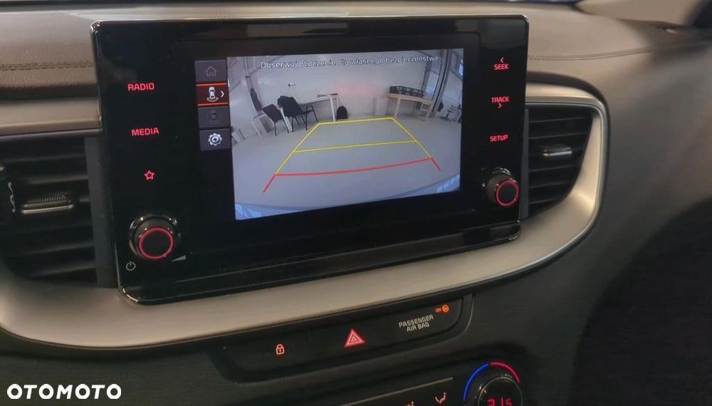 Kia Ceed 1.5 T-GDI M - 10