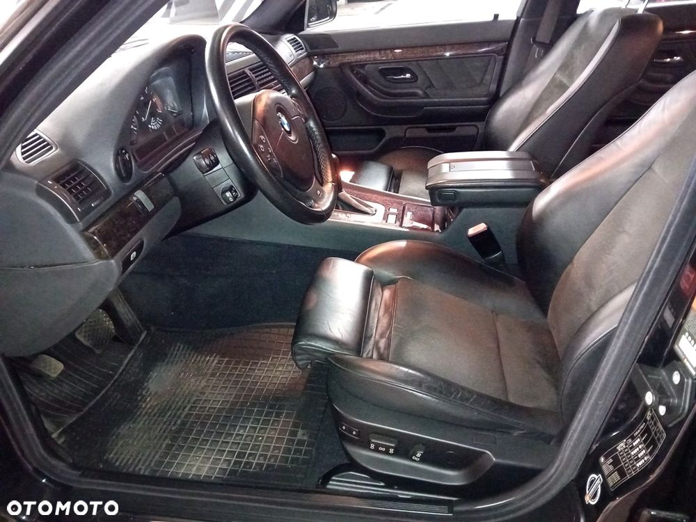BMW Seria 7 735i L - 10