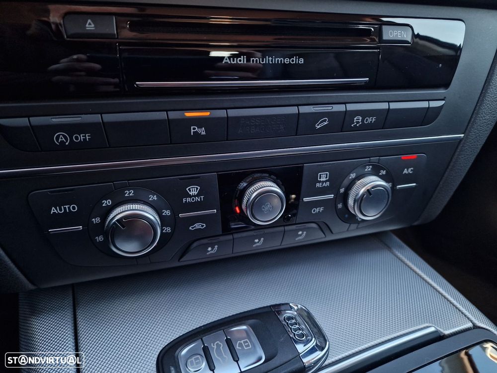Audi A6 Allroad 3.0 TDi quattro S tronic - 37