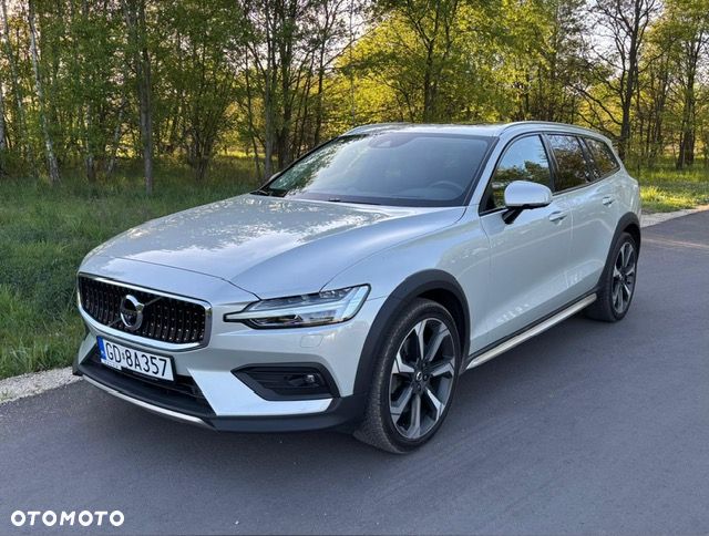 Volvo V60 Cross Country B5 B AWD - 1