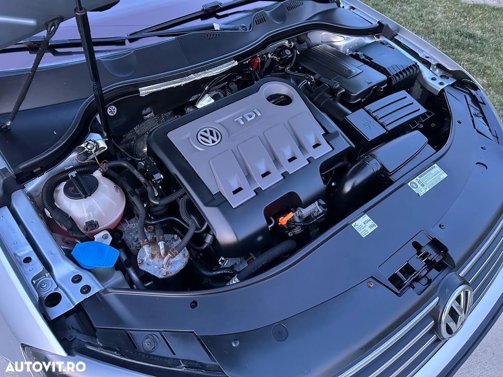 Volkswagen Passat 2.0 TDI Highline DPF - 18